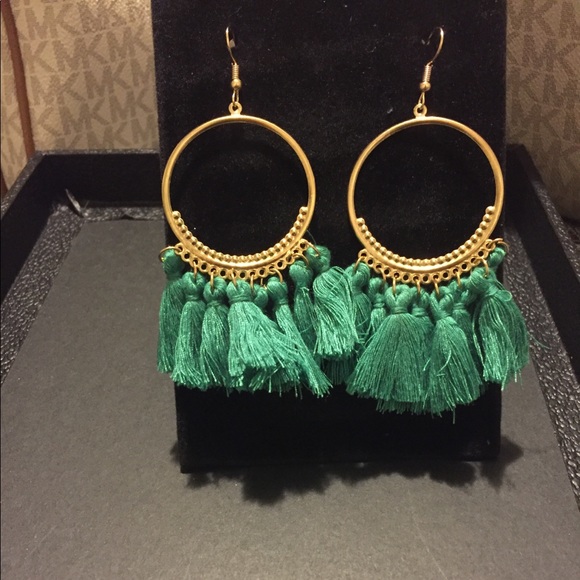 Gorgeous earrings - Picture 2 of 6
